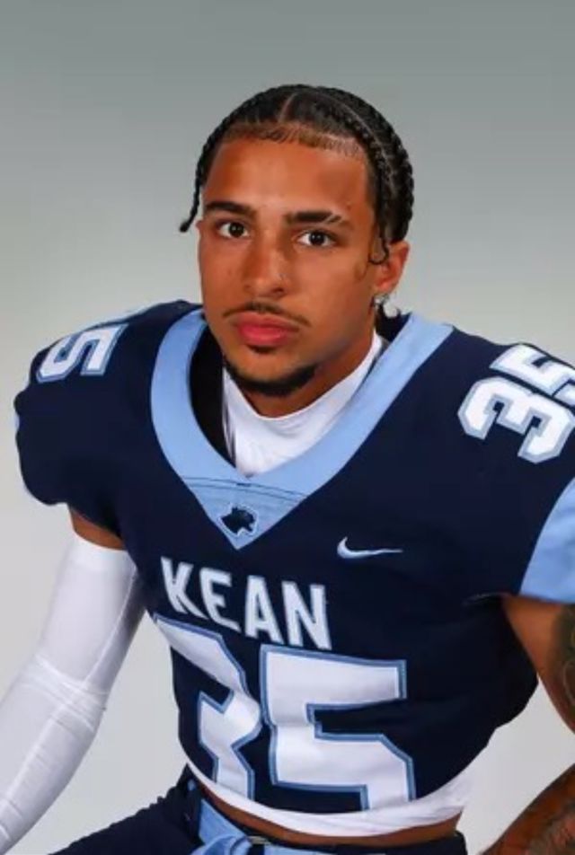 Athlete profile featured image number 1 of 5