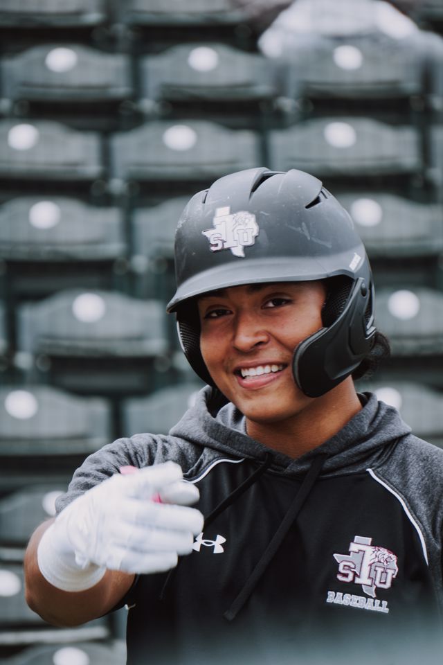 Athlete profile featured image number 1 of 4