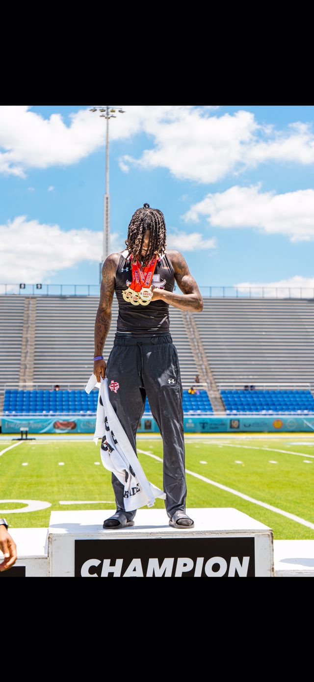 Athlete profile featured image number 4 of 9