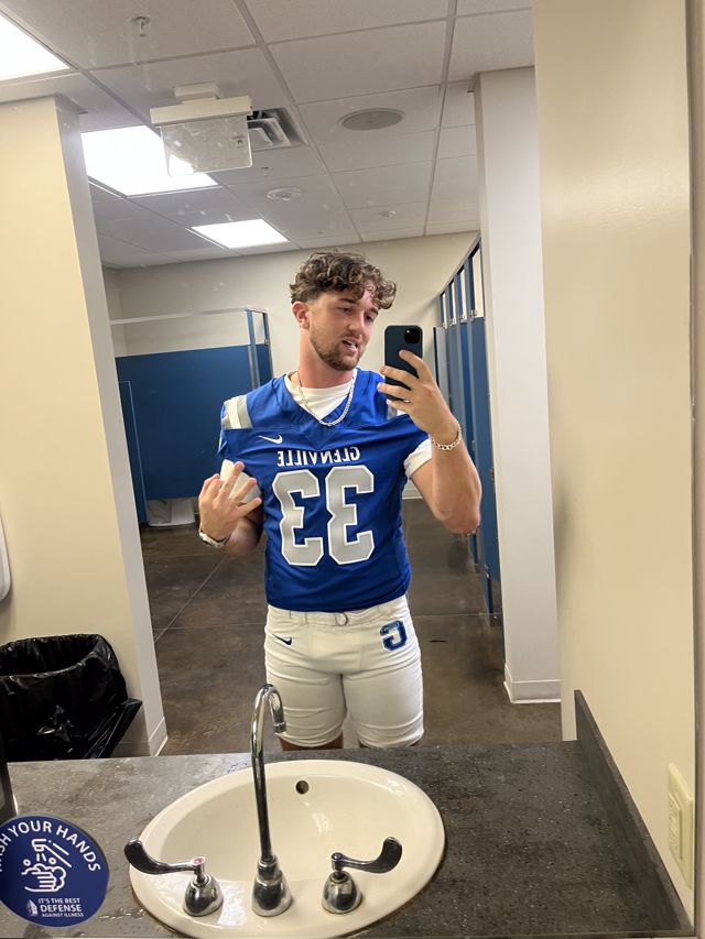 Athlete profile featured image number 4 of 6