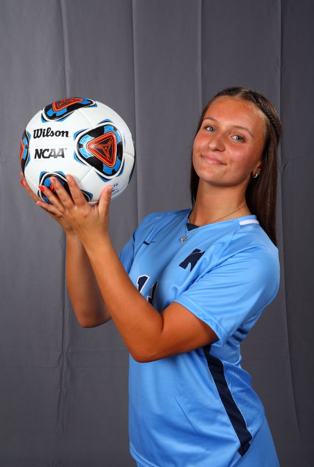 Athlete profile featured image number 2 of 5