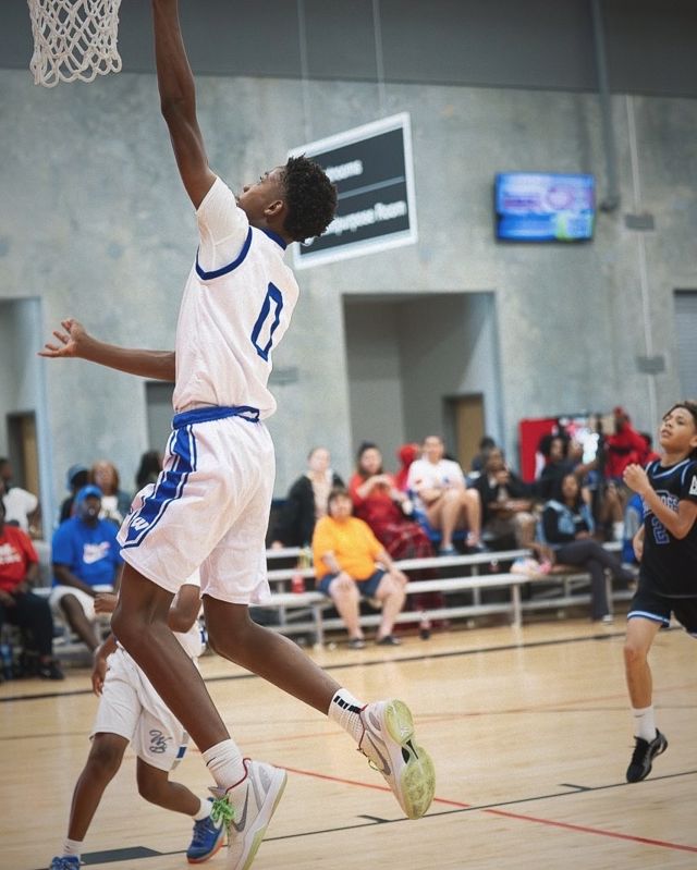Athlete profile featured image number 1 of 5