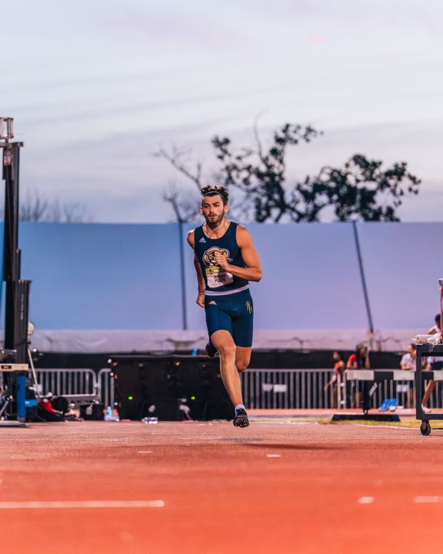 Athlete profile featured image number 1 of 4