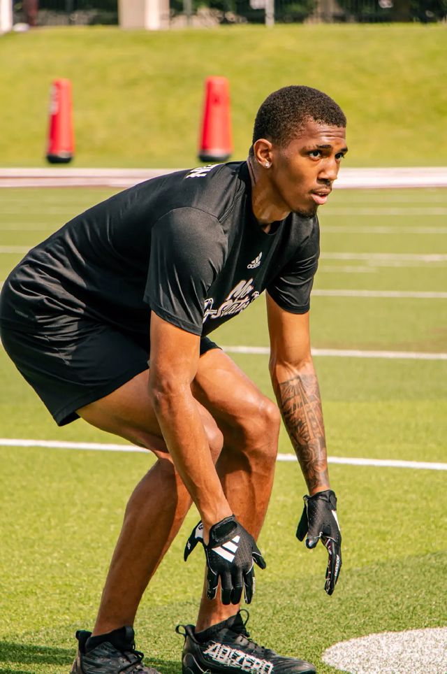 Athlete profile featured image number 1 of 4