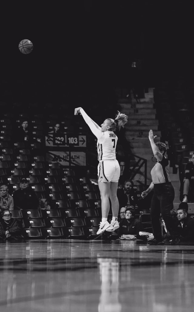Athlete profile featured image number 5 of 8