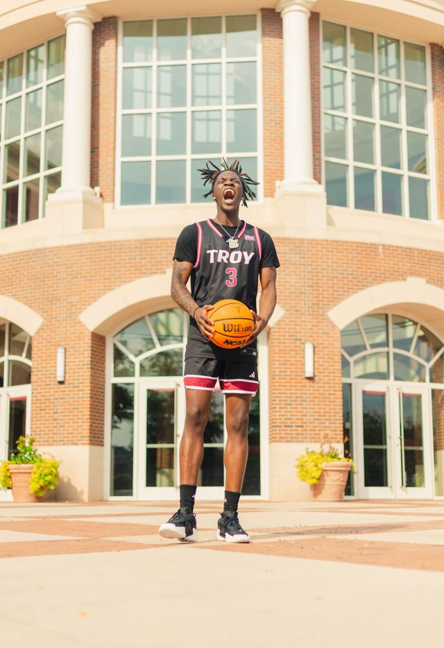 Athlete profile featured image number 1 of 4