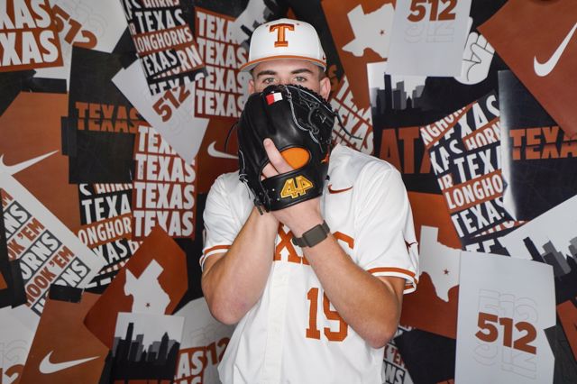 Athlete profile featured image number 4 of 10