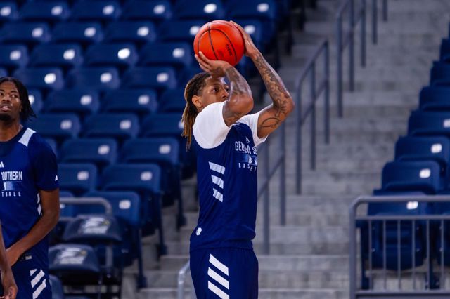 Athlete profile featured image number 2 of 5