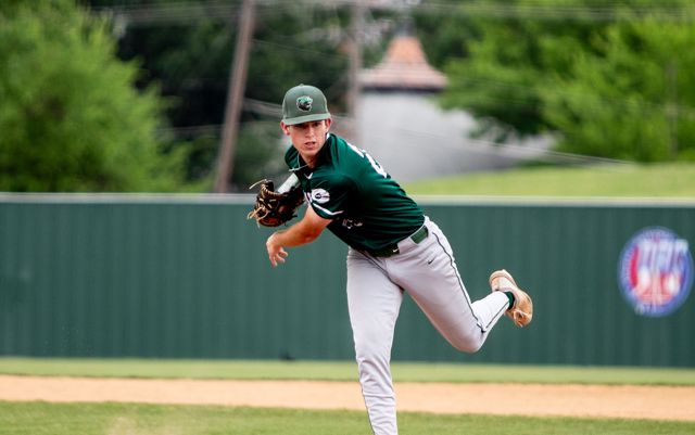 Athlete profile featured image number 2 of 4