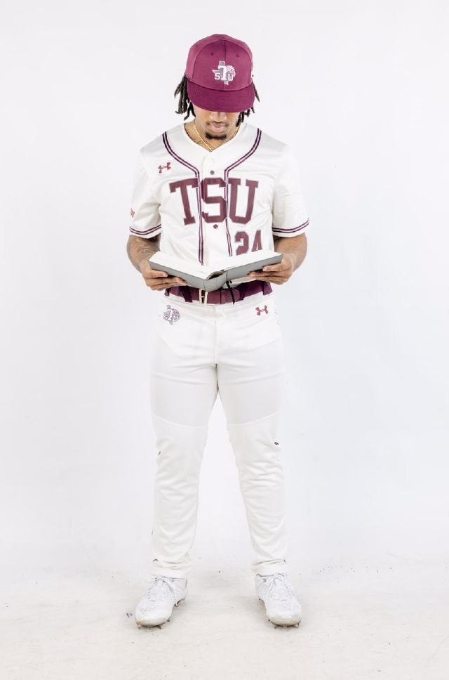 Athlete profile featured image number 5 of 10