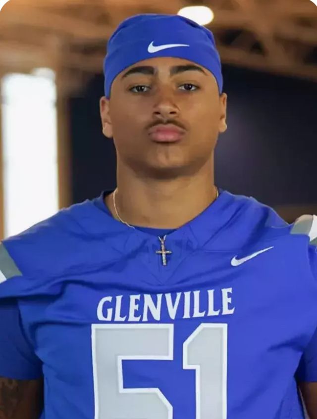 Athlete profile featured image number 1 of 4