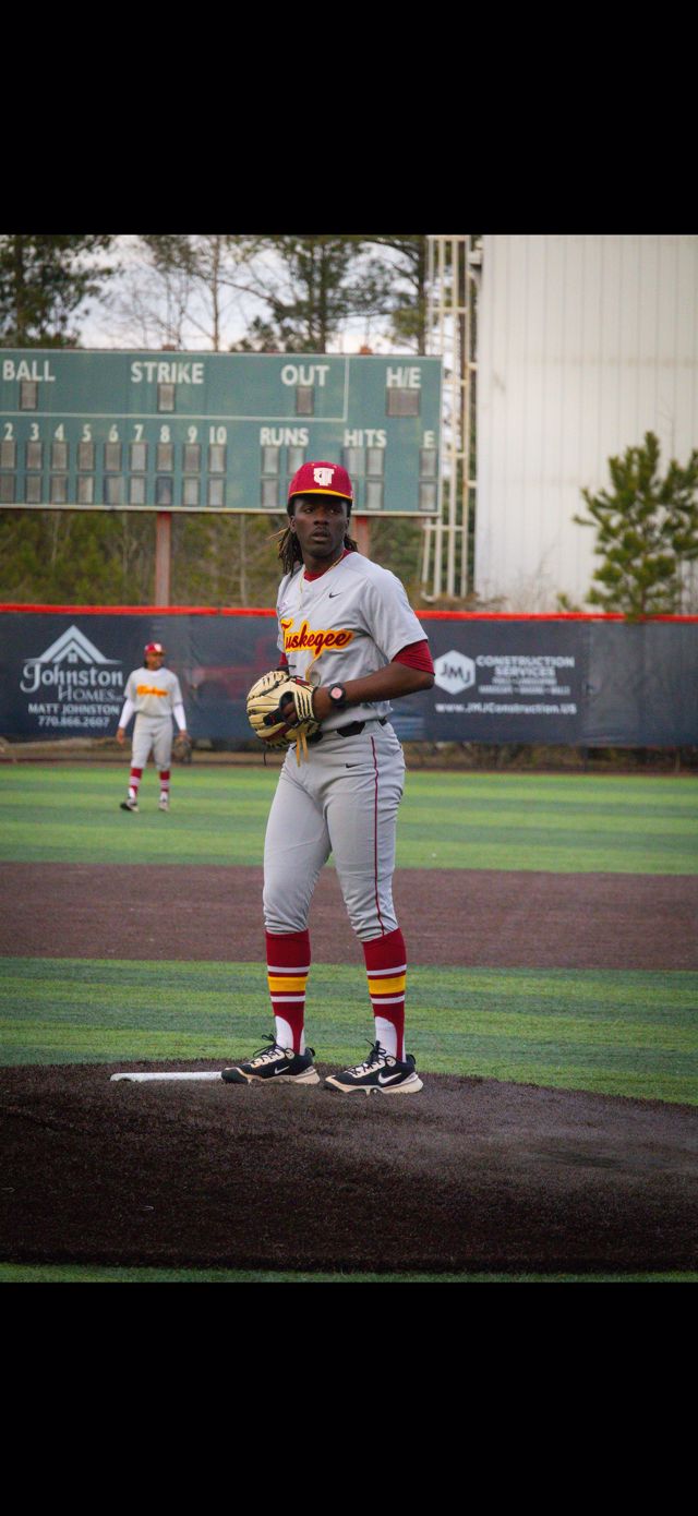 Athlete profile featured image number 3 of 5