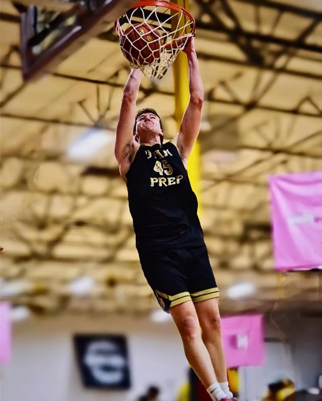 Athlete profile featured image number 1 of 4