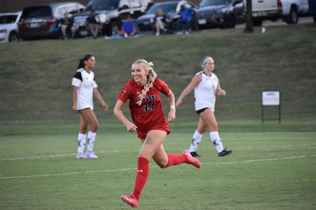 Athlete profile featured image number 2 of 8