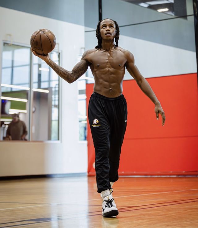 Athlete profile featured image number 6 of 9