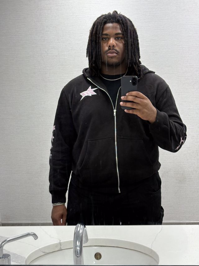 Athlete profile featured image number 1 of 6