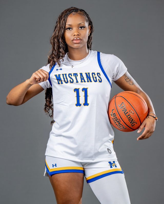 Athlete profile featured image number 3 of 4