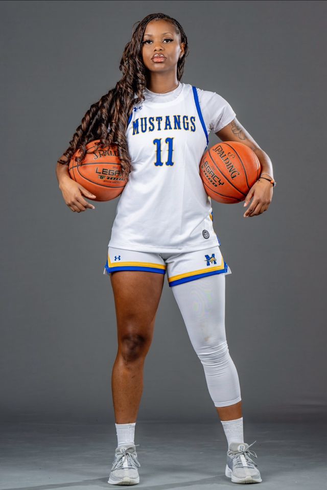 Athlete profile featured image number 1 of 4