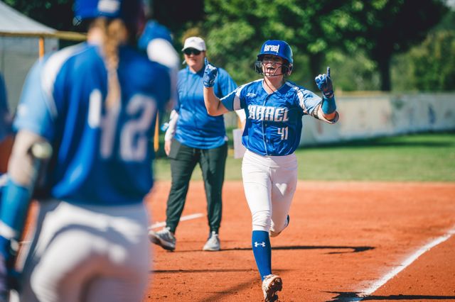 Athlete profile featured image number 1 of 4