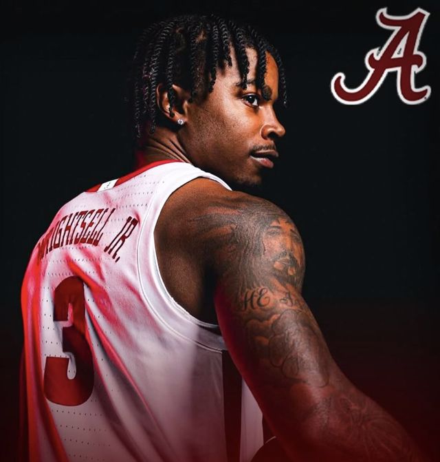 Athlete profile featured image number 2 of 4