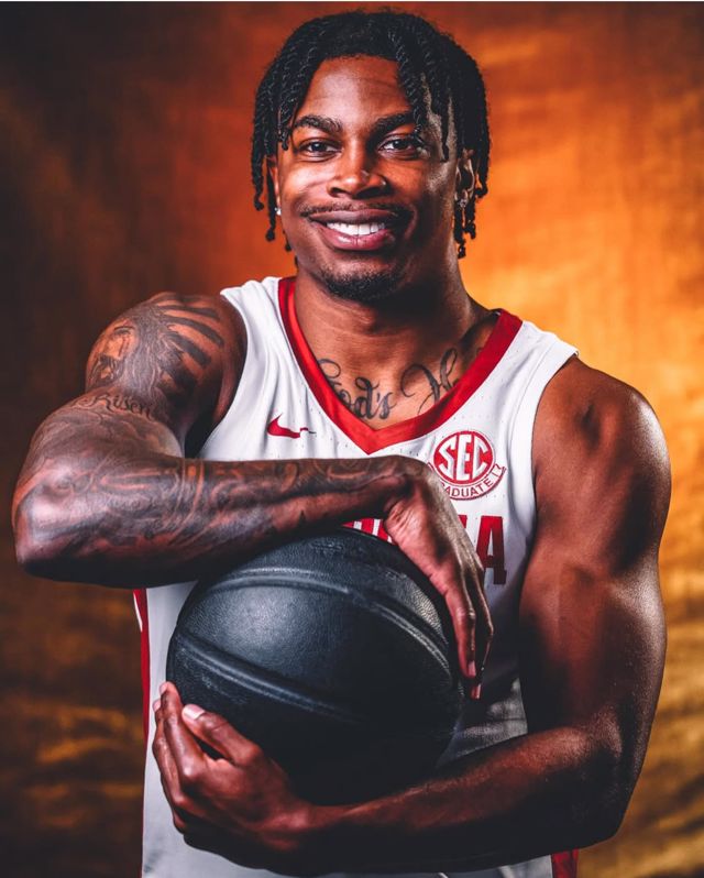 Athlete profile featured image number 3 of 4
