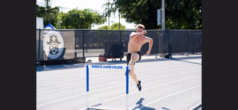 Athlete profile featured image number 2 of 4