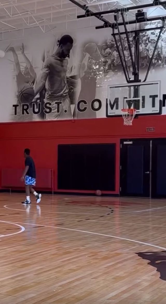 Athlete profile featured image number 3 of 10