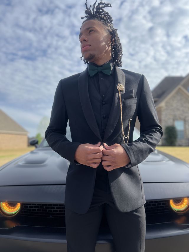 Athlete profile featured image number 2 of 8