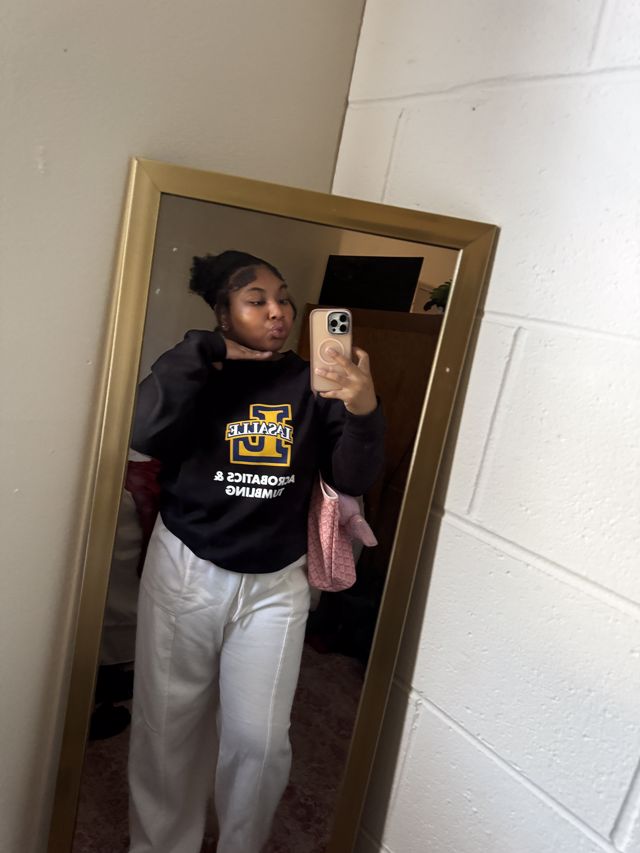 Athlete profile featured image number 2 of 4