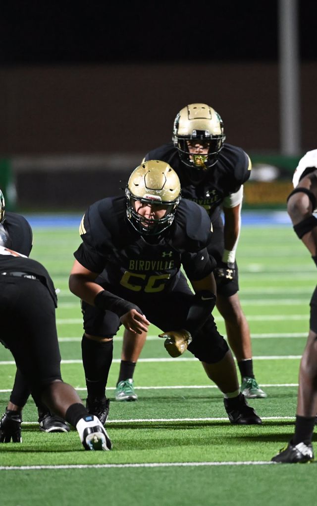 Athlete profile featured image number 1 of 4