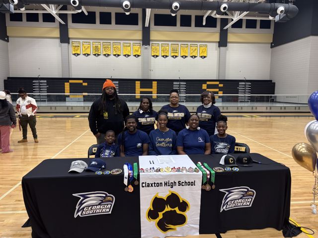 Athlete profile featured image number 2 of 5